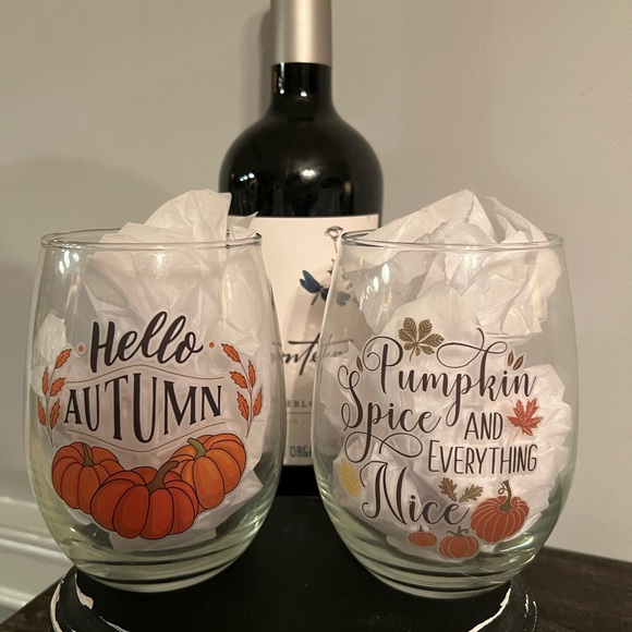 Other - NWT-/ Stemless Wine Glasses